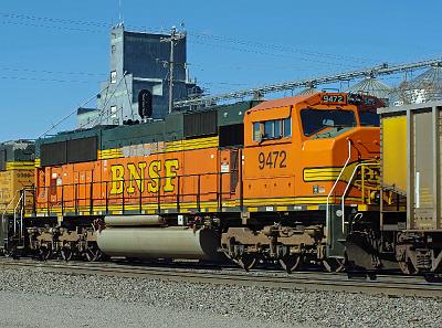 BNSF 9472 SD70MAC.jpg